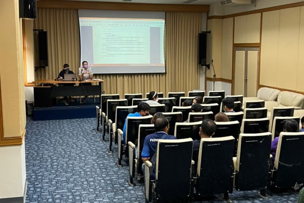 LINE_ALBUM_ประชุมกองกลาง_221116